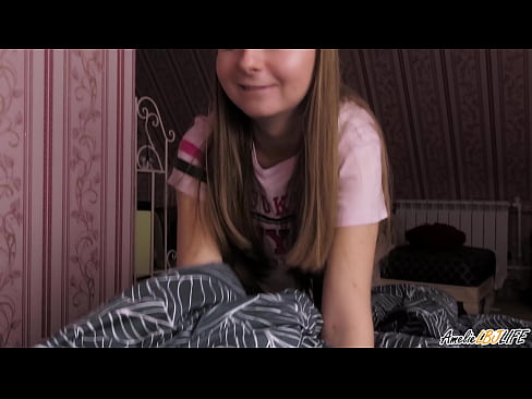 ❤️ Blondinė giliai čiulpia savo BFF ir gauna spermos į burną ️ Porno fb prie mūsų ❤